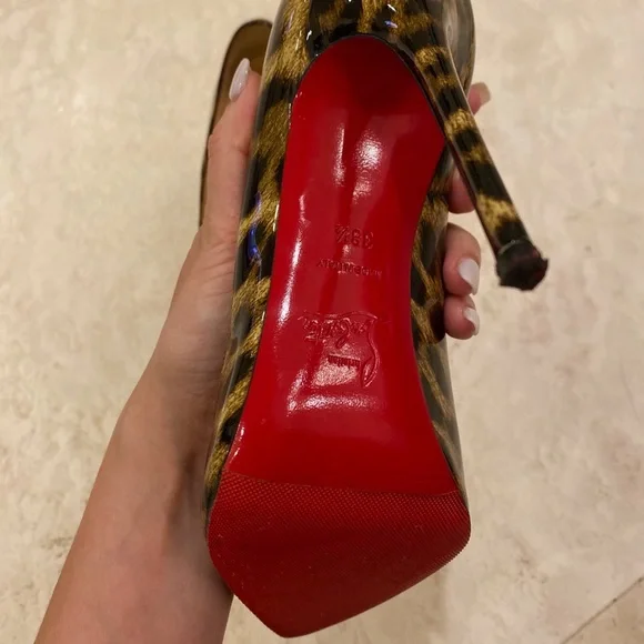 Christian Louboutin Tan and Black Stiletto Heels - Picture 6 of 10